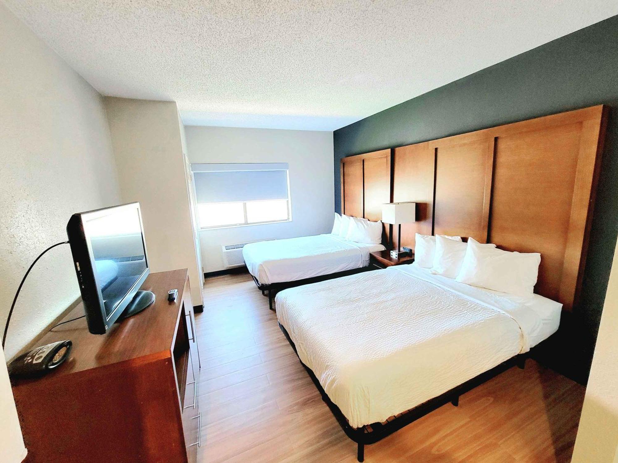 Extended Stay America Suites - Buffalo - Airport Чіктоваґа Екстер'єр фото